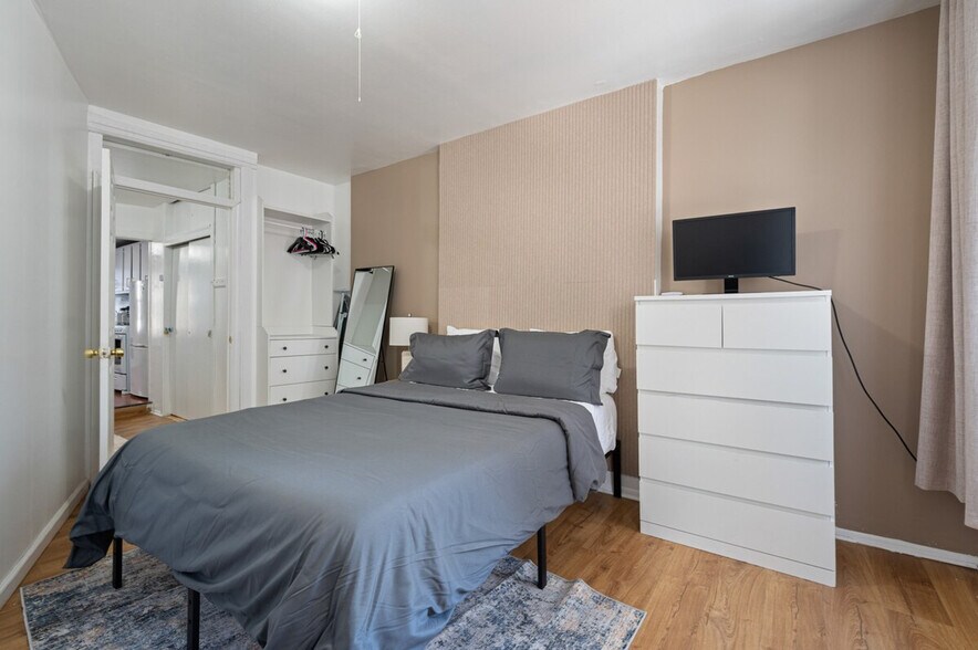 Building Photo - 338 9th Ave