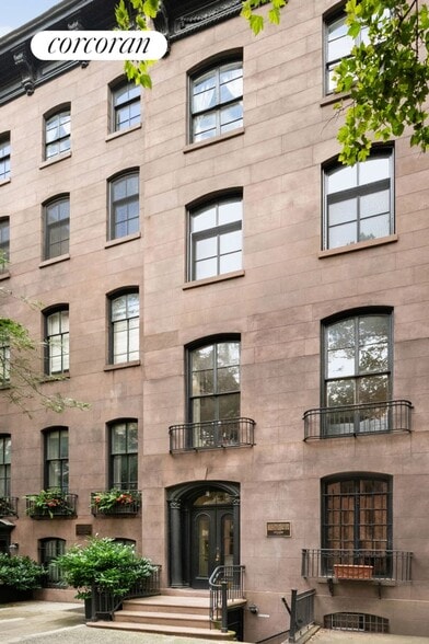 Building Photo - 48 W 12th St