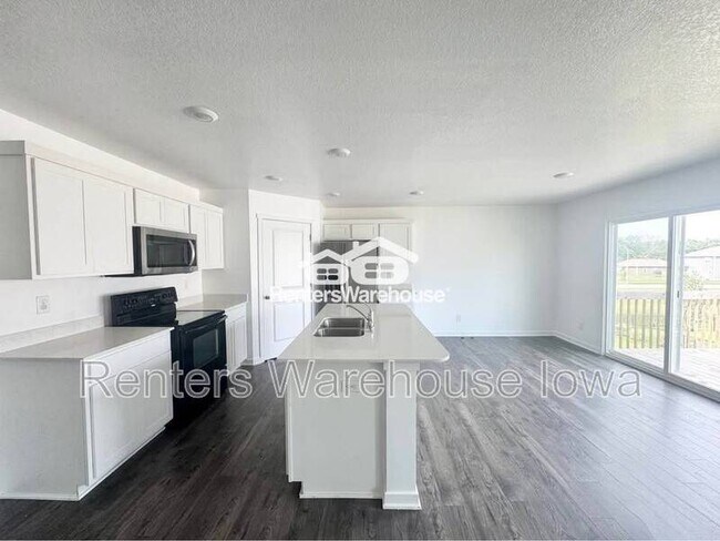 Building Photo - 4195 Cheyenne Ct