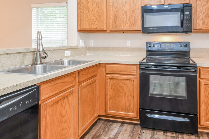 Building Photo - 948 Collinswood Dr
