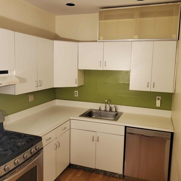 Building Photo - 337 Washington St