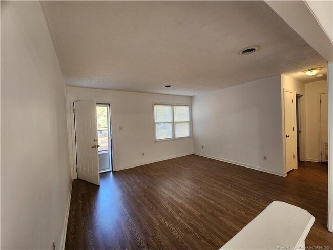 Building Photo - 1433 Artesian Ct