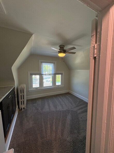 Building Photo - 400 Bethlehem Pike