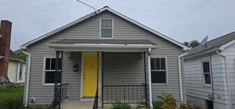 Building Photo - 416 Pleasant St