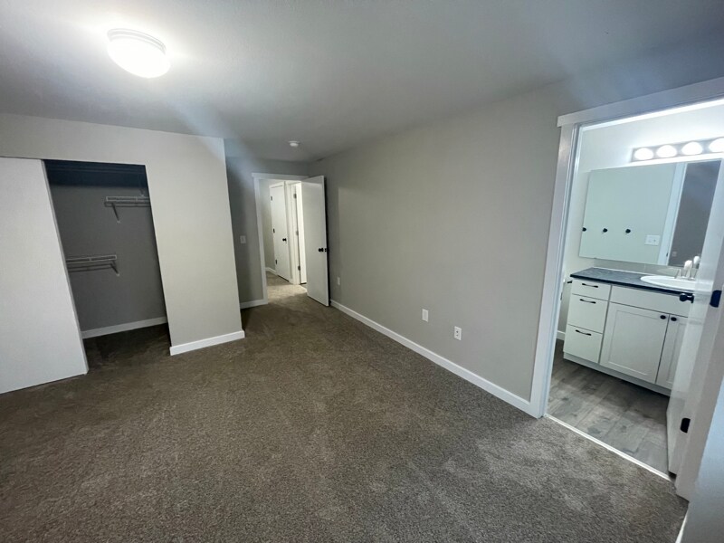 Building Photo - 18010 31st Ave NE