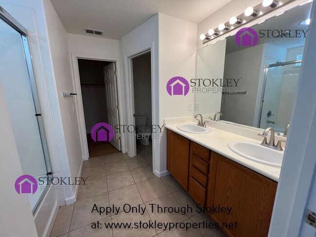 Building Photo - 1 Addison Ct