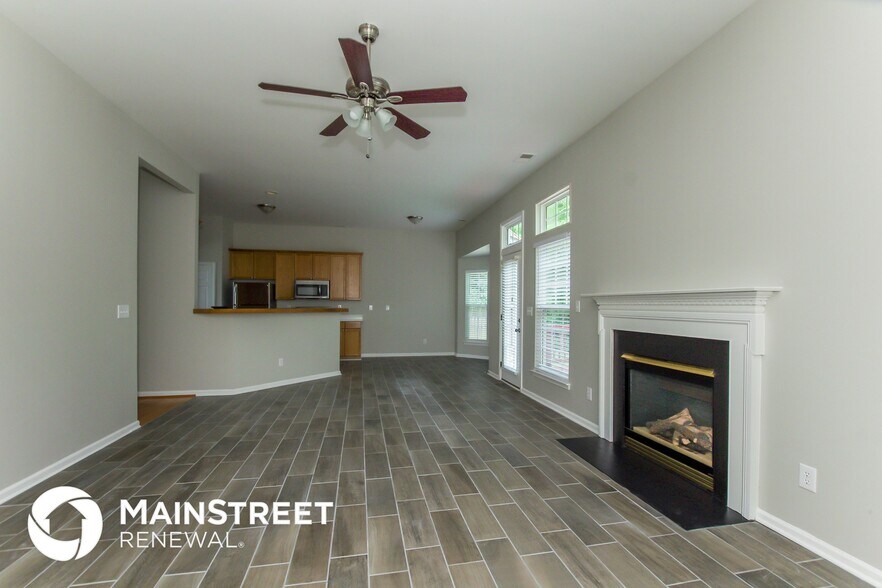Building Photo - 12139 Autumn Winds Ln