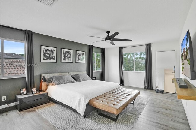 Building Photo - 1725 Winterberry Ln