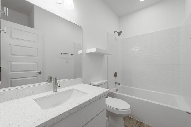 Building Photo - 2715 Maria Dr