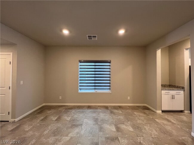 Building Photo - 7521 Dragonfruit Ave
