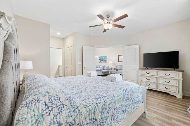 Building Photo - 587A Sunnyside Ave