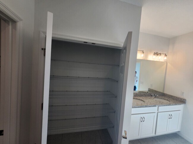 linen closet - 33286 Country House Dr