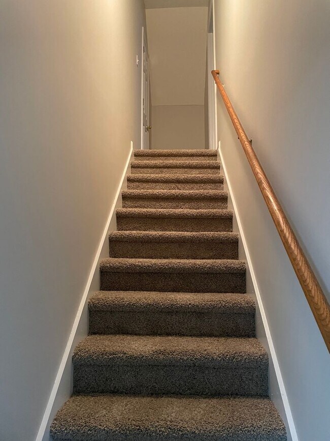 Building Photo - 4 Bedroom Ranch near Fort Bragg