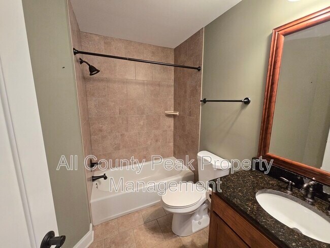 Building Photo - 216 Shady Ridge Ln