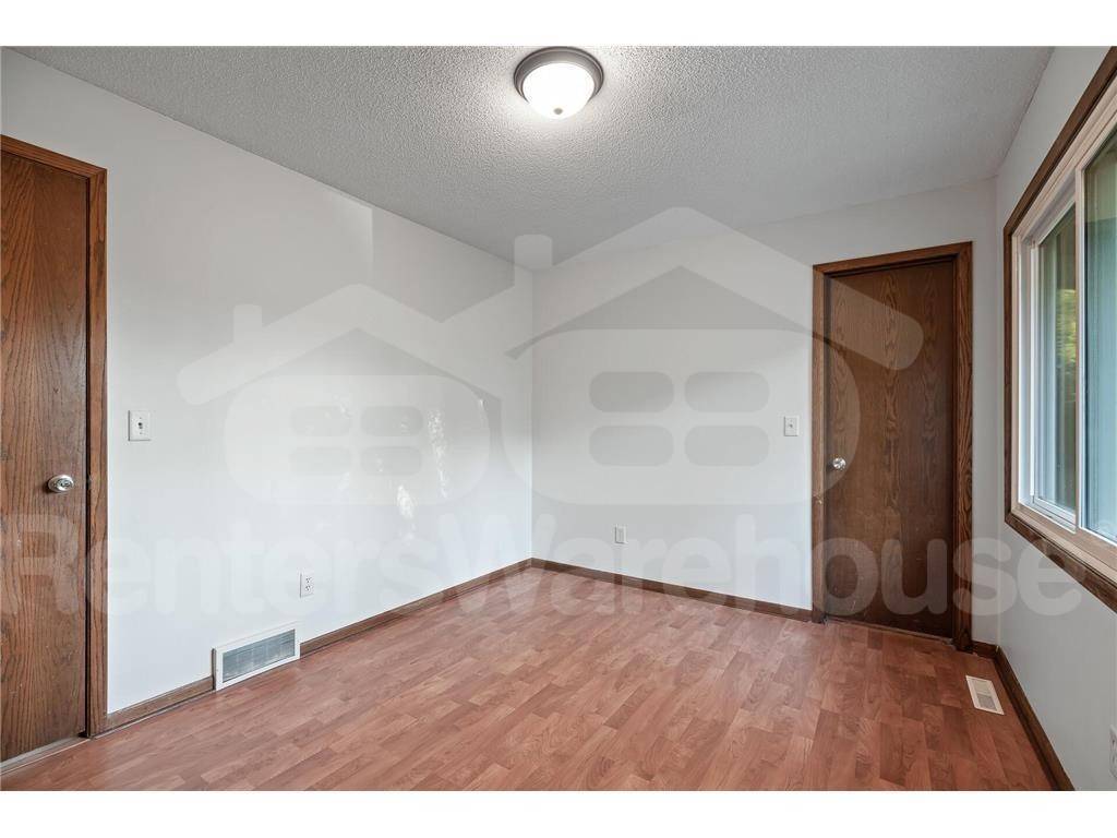 Building Photo - 1360 Adams St S