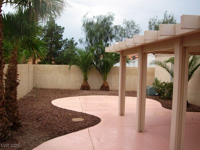 Building Photo - 5440 Red Sun Dr