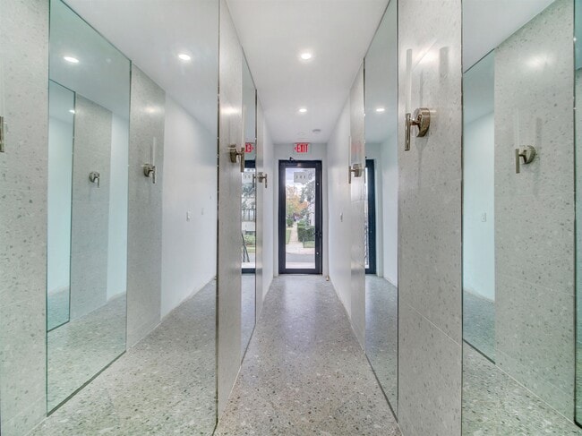 Building Photo - 151 Williams Ave