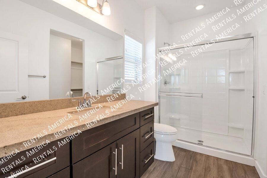 Building Photo - 35024 N Palm Dr