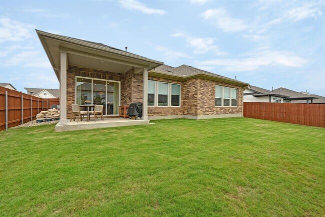 Building Photo - 701 Texas Sage Loop