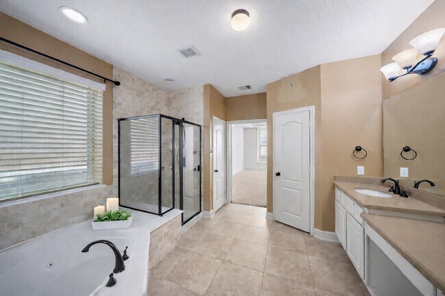 Building Photo - 14318 Red Creek Cove Ln