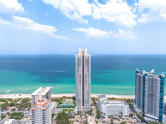 Primary Photo - 6365 Collins Ave