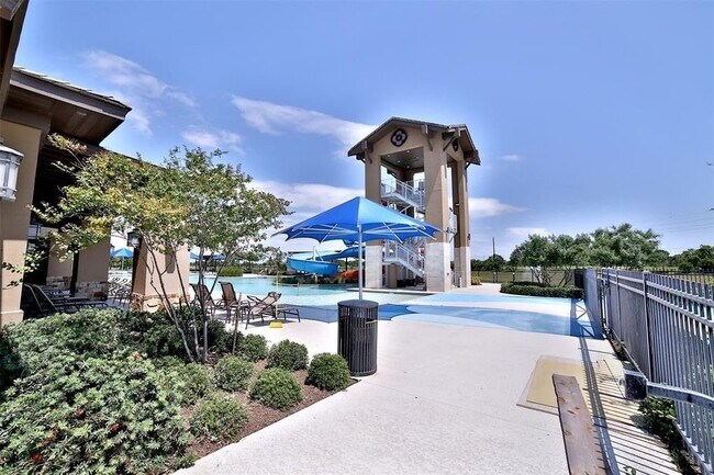 Building Photo - 3310 Silverton Dr