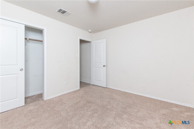 Building Photo - 3903 Endicott Dr