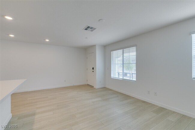 Building Photo - 945 Jigglypuff Pl