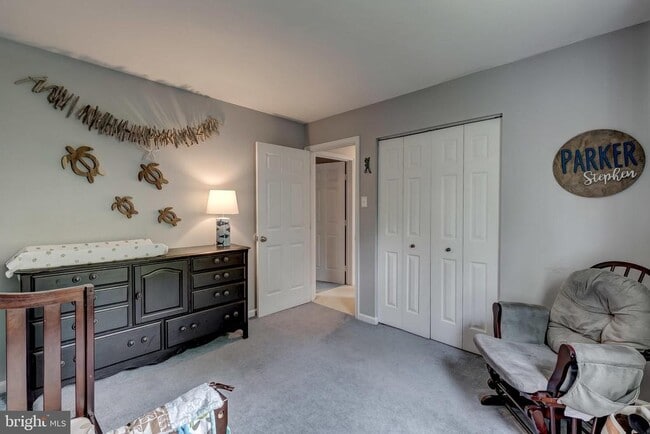 Building Photo - 583 Henderson Rd