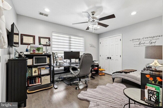 Building Photo - 13677 Sweet Woodruff Ln