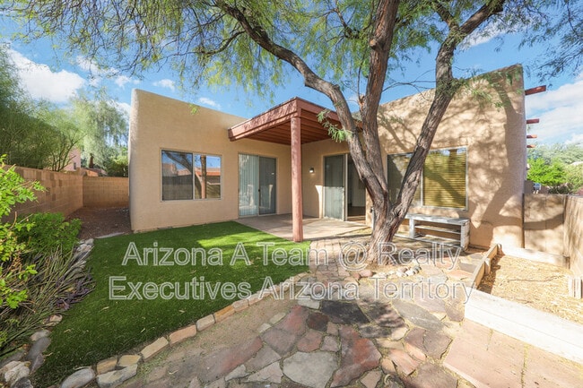 Building Photo - 3760 N Bay Horse Loop