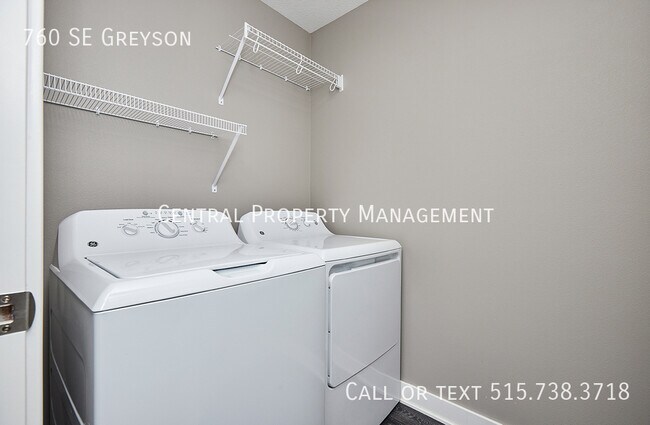 Building Photo - 760 SE Greyson-