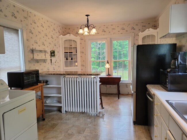 Building Photo - 68 Riverside Drive