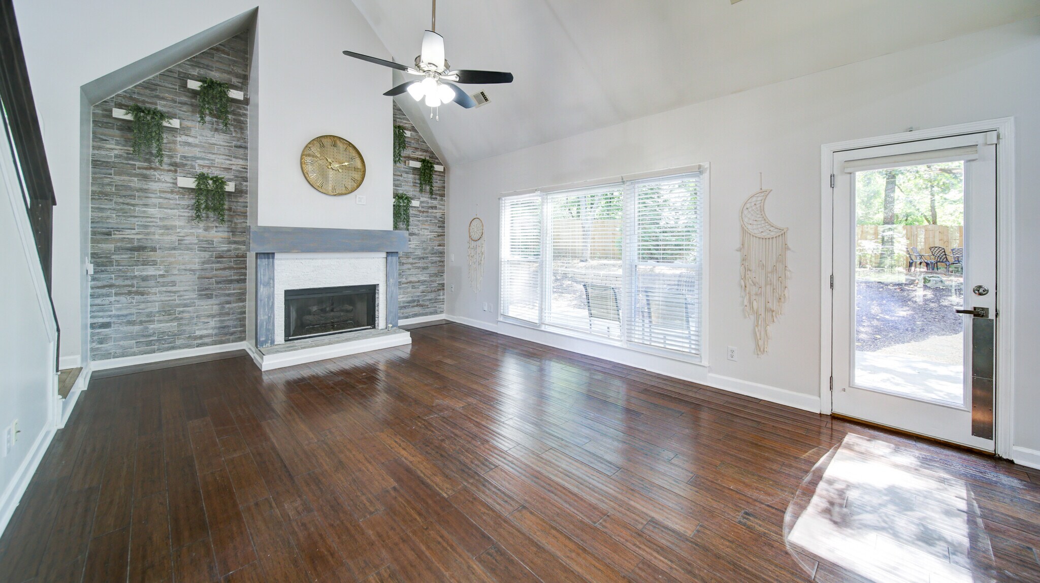 Building Photo - 680 Evening Pine Ln