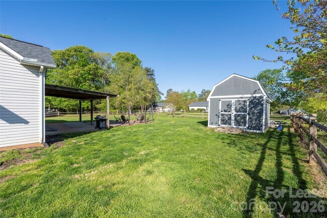 Building Photo - 150 State Park Rd