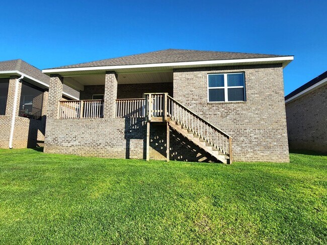 Building Photo - Antietam Lakeside Retreat: 4/2 Home in a Fun-Filled, Pool Neighborhood