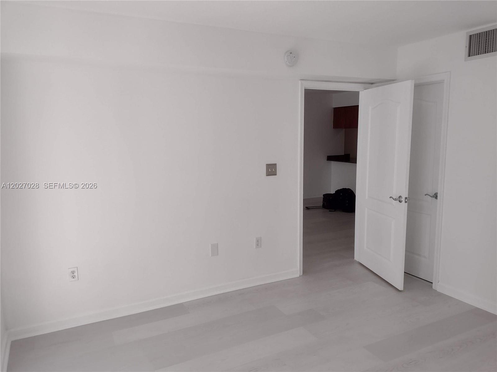 Building Photo - 1200 Brickell Bay Dr