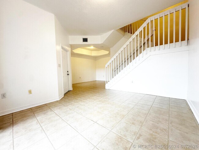Building Photo - 614 SW 106th Ave