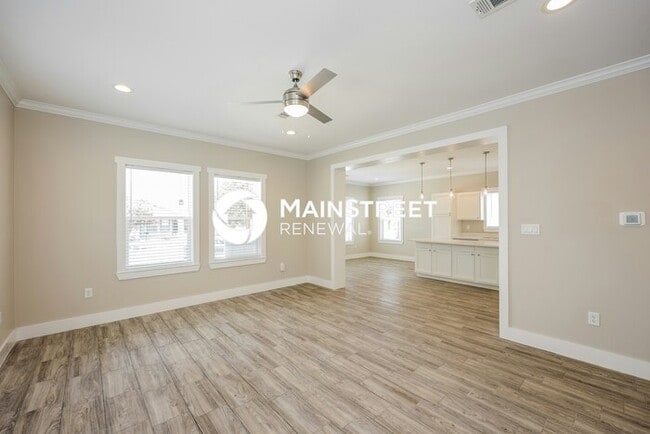 Building Photo - 4 Bedroom Pet-Friendly Home in San Antonio...
