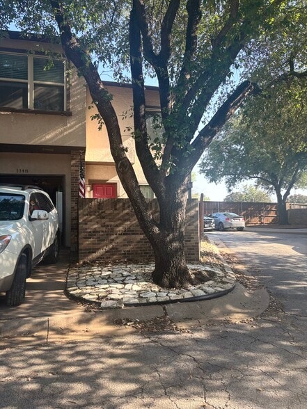 Primary Photo - 1148 White Lake Ct