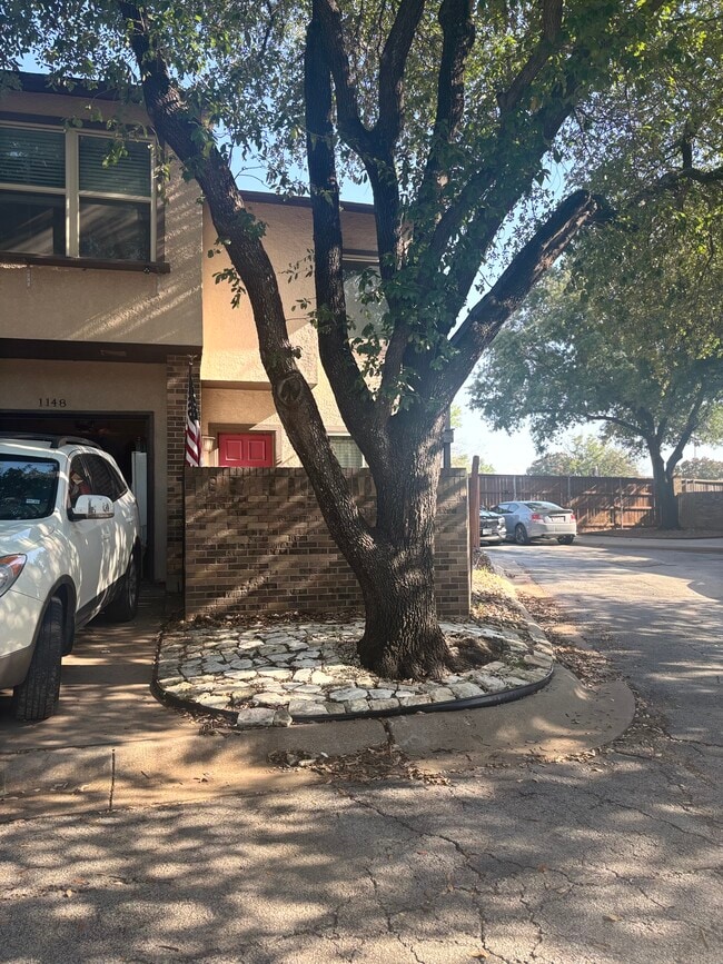 Building Photo - 1148 White Lake Ct