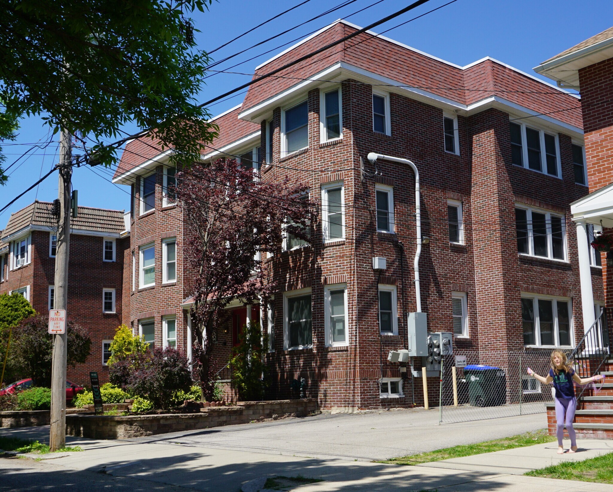 Building Photo - 132 Elton St