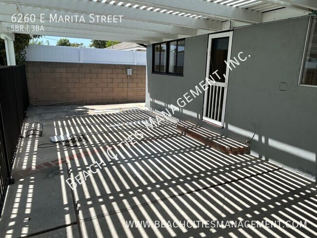 Building Photo - 6260 E Marita St