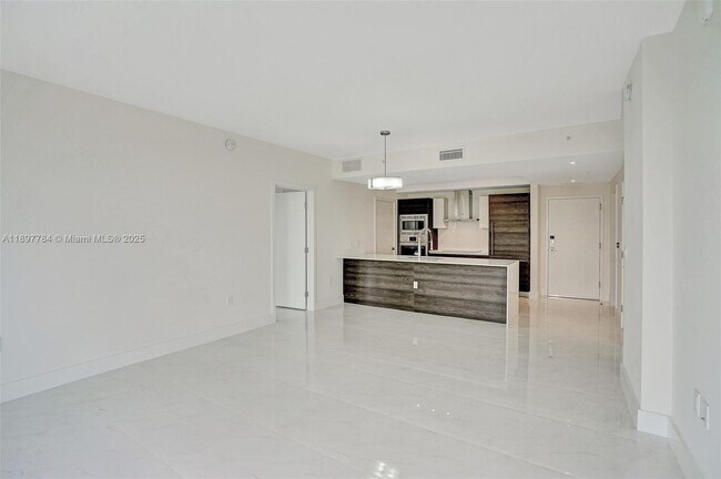 Building Photo - 301 Altara Ave