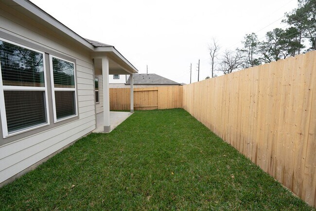 Building Photo - 8015 Heroes Hall Dr