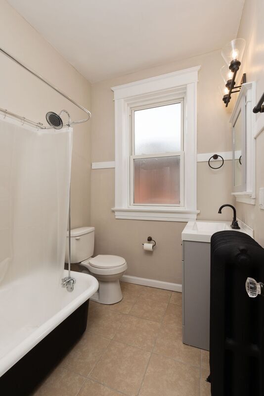 Building Photo - 4914 Loughborough Ave