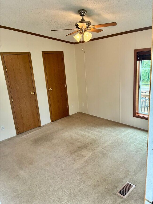 Building Photo - Country Property With Over 7 Acres of Land, No HOA & Room For Your Toys!