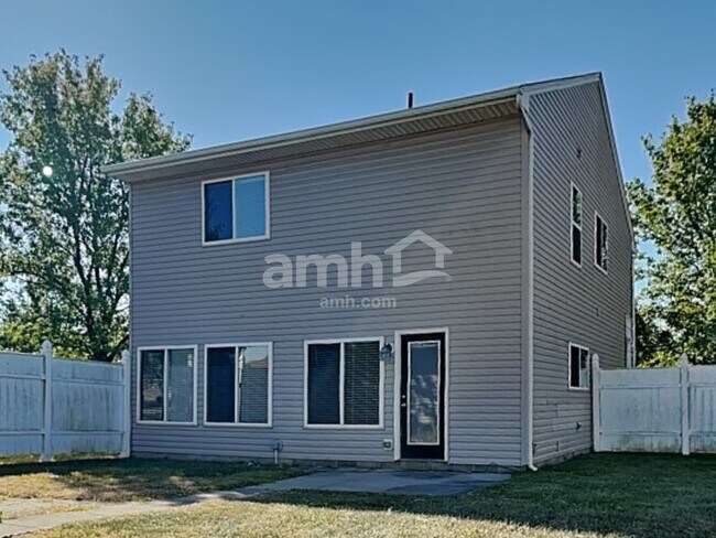 Building Photo - 1115 Sunset Dr