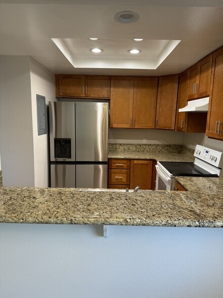 Building Photo - 465 S Ranch View Cir