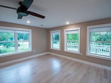 Building Photo - 294 W 2nd St